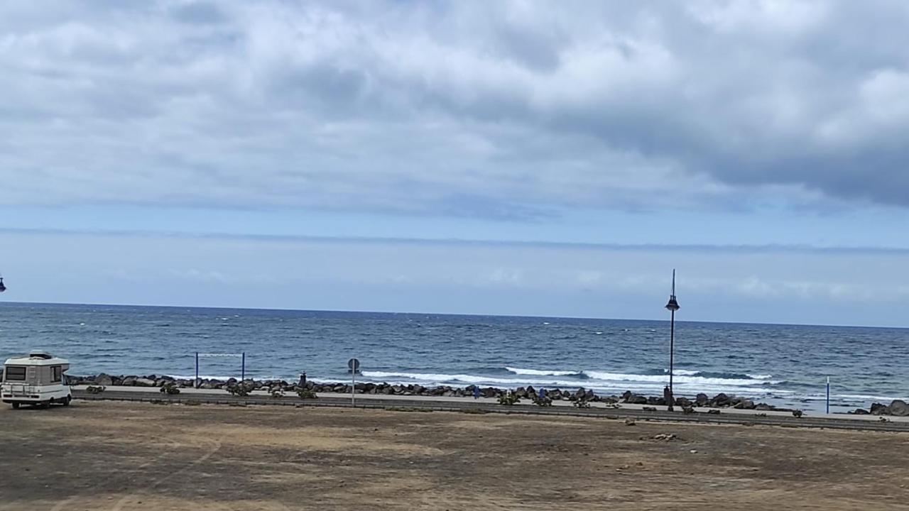 Bienvenue Appart Lumineux Avec Ascenseur Et Vue Sur La Mer Corralejo Exterior photo